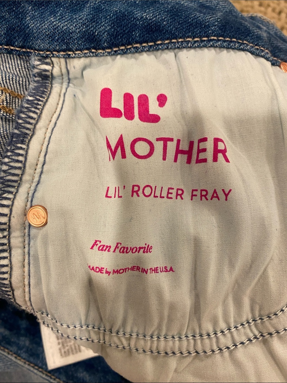 Mother denim petites
The Lil roller fray
Size 28
Color Fan Favorite - Picture 8 of 12